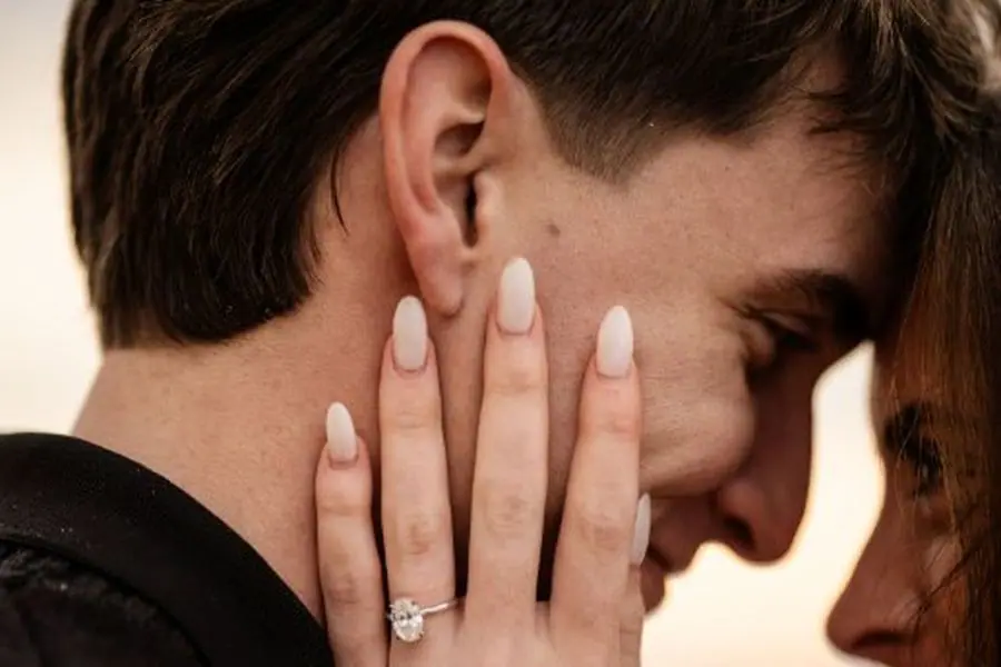 Engagement ring close up couple Oklahoma engagement photos